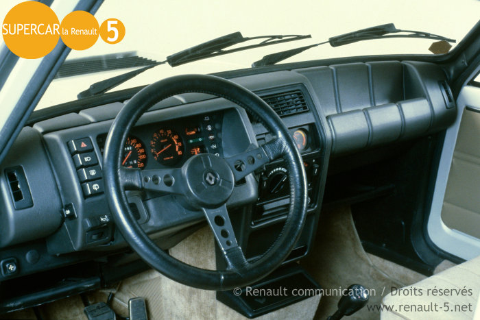 Renault 5 Turbo 2 TOUTsur la RENAULT R5